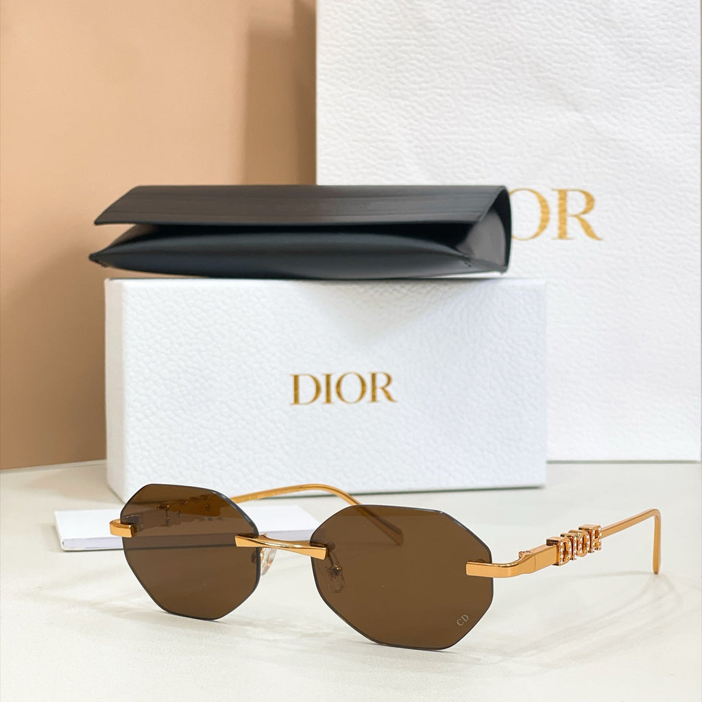 Dior DIORCAT2301M Sunglasses product image 4, provided for visual reference and product detail review