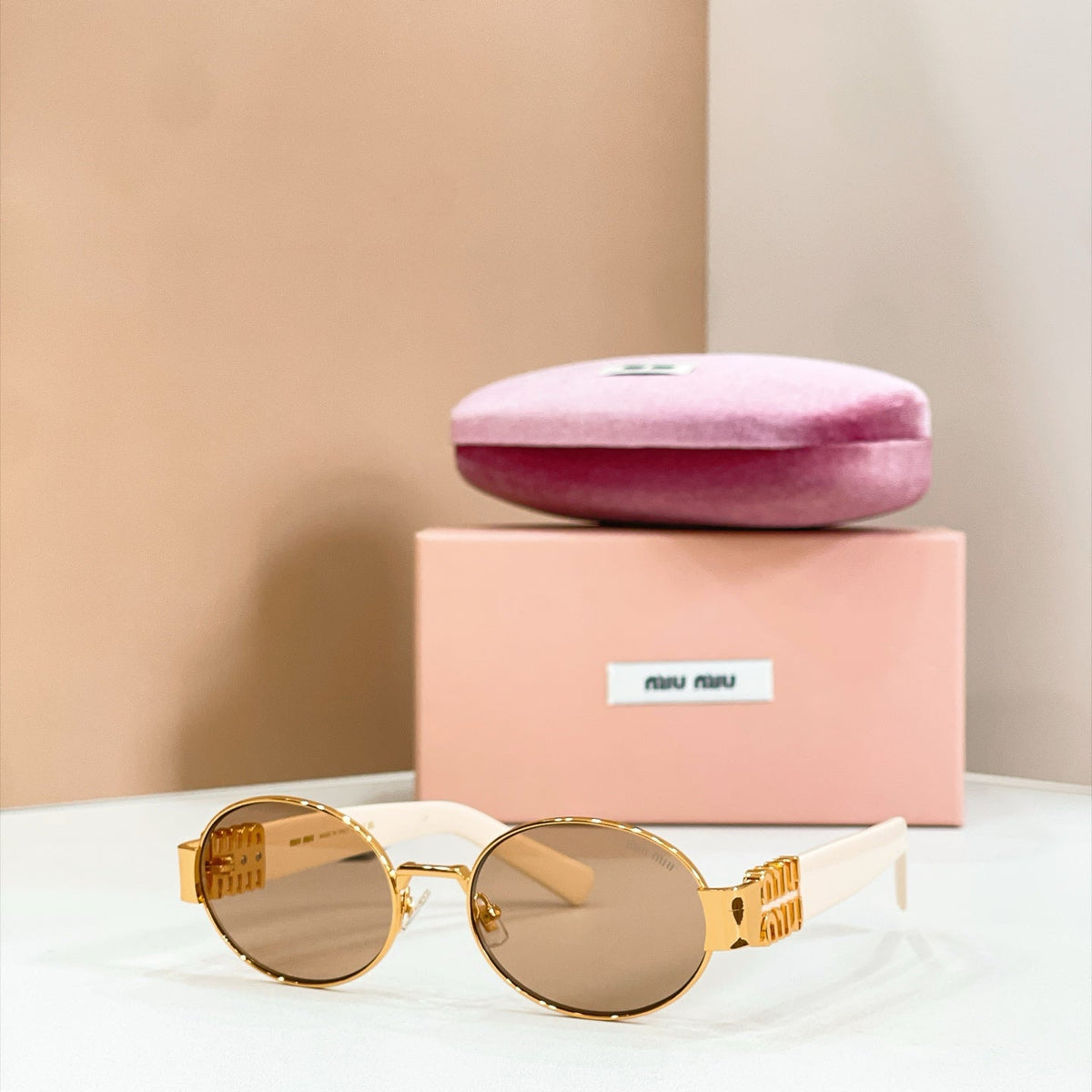 Miu Miu MU 113AV Sunglasses product image 1, provided for visual reference and product detail review