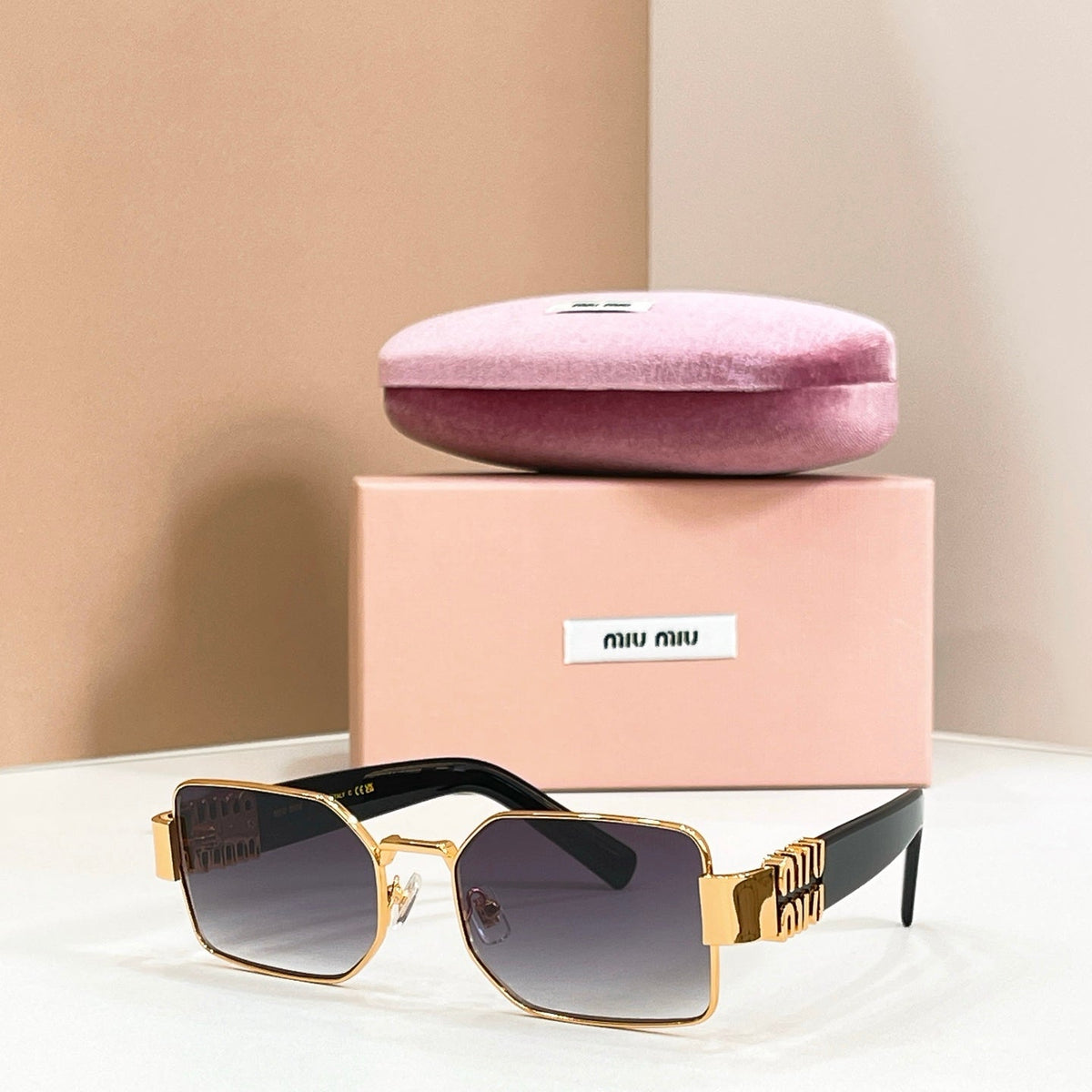Miu Miu MU 115AV Sunglasses product image 4, provided for visual reference and product detail review